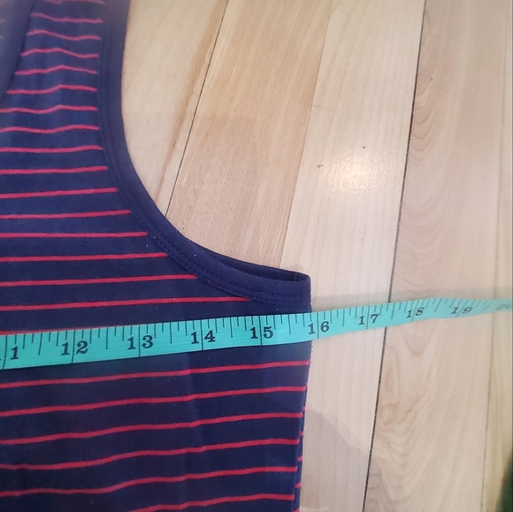 LOLE top - Picture 2 of 3